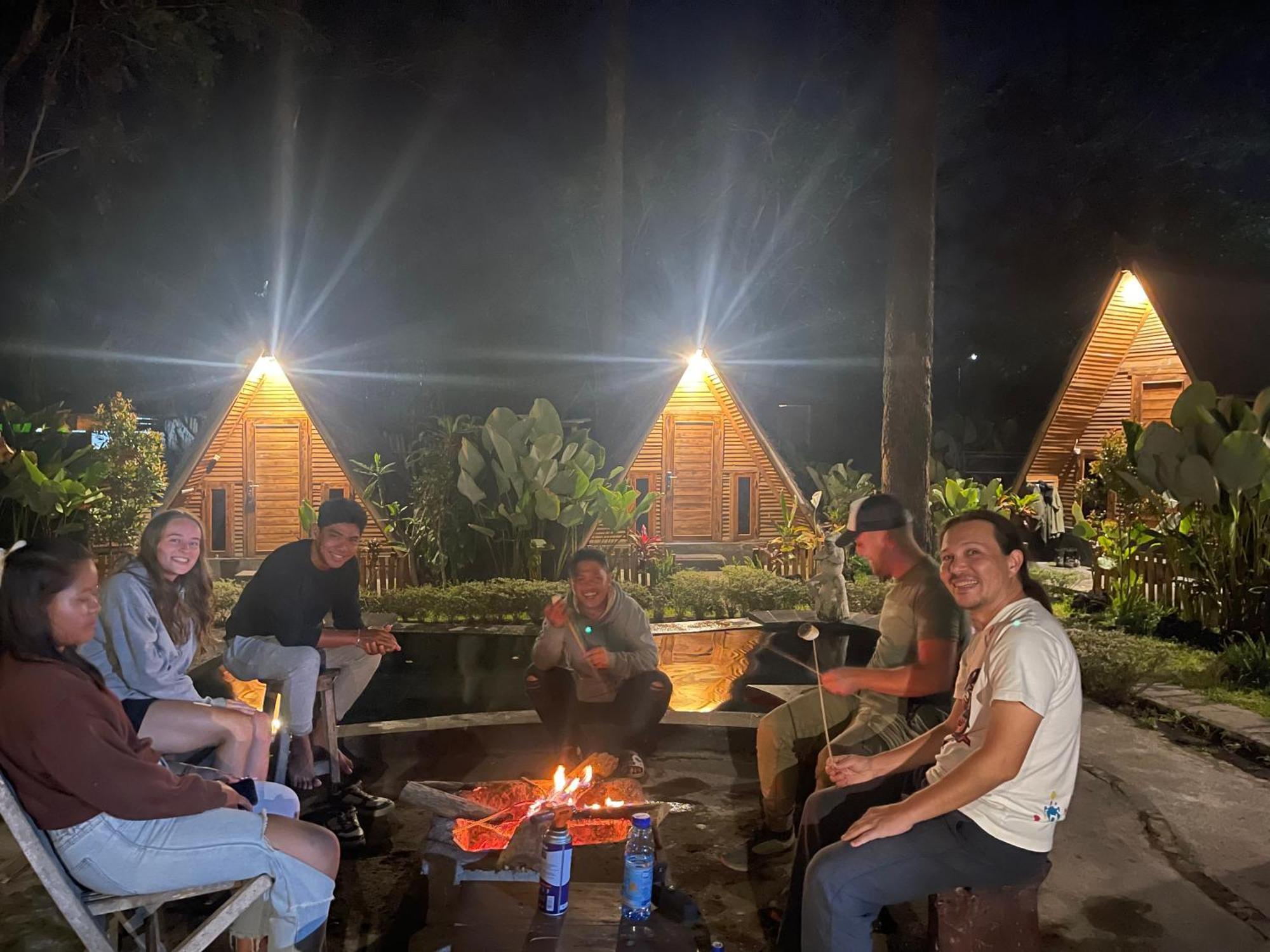 Triangle House And Private Hot Spring Homestay