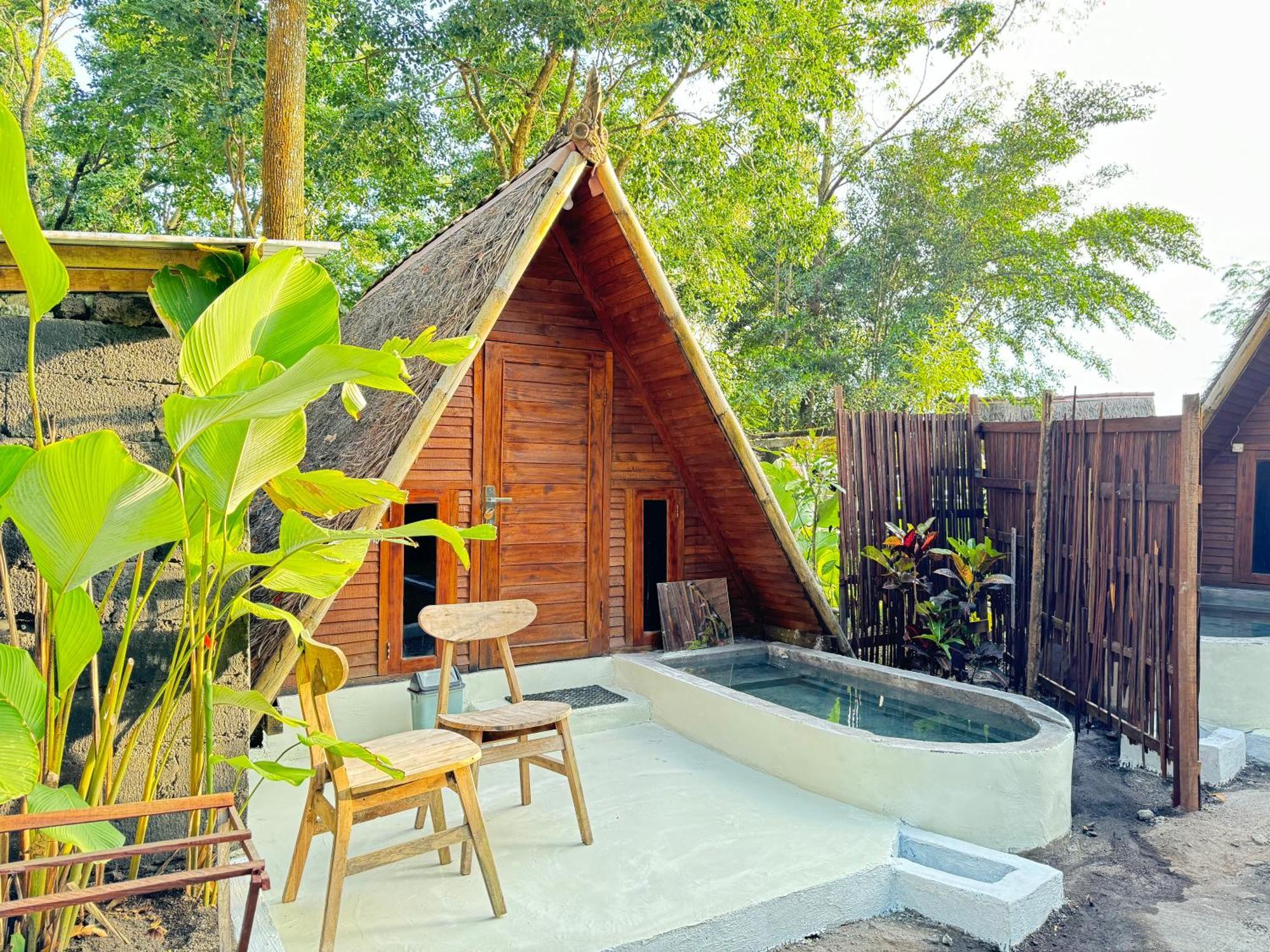 Homestay Triangle House And Private Hot Spring *