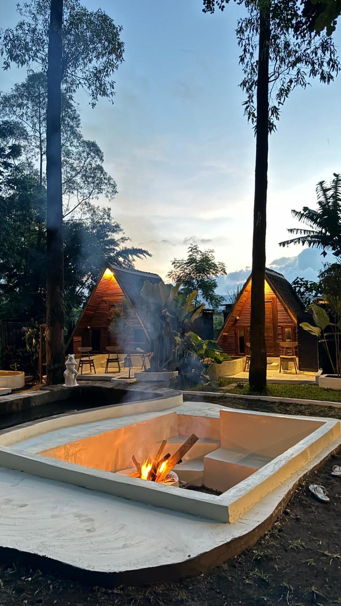 Triangle House And Private Hot Spring Homestay